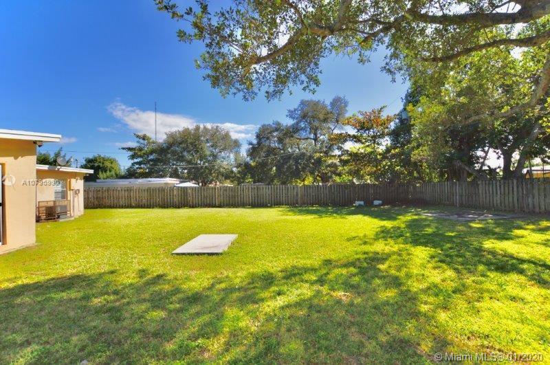 18 Miami Gardens Road West Park, FL 33023 - Photo 12 of 65