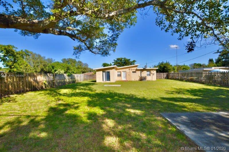 18 Miami Gardens Road West Park, FL 33023 - Photo 16 of 65