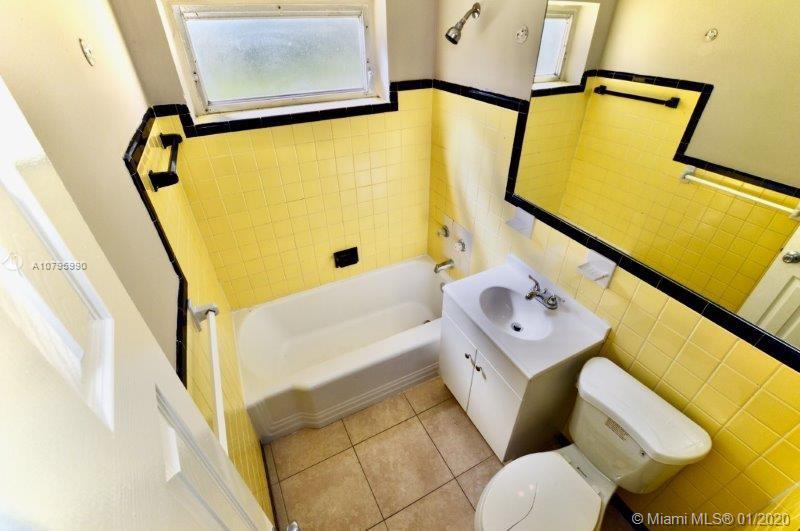 18 Miami Gardens Road West Park, FL 33023 - Photo 23 of 65