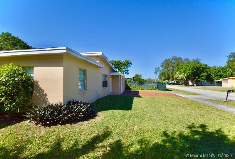 18 Miami Gardens Road West Park, FL 33023 - Photo 5 of 65