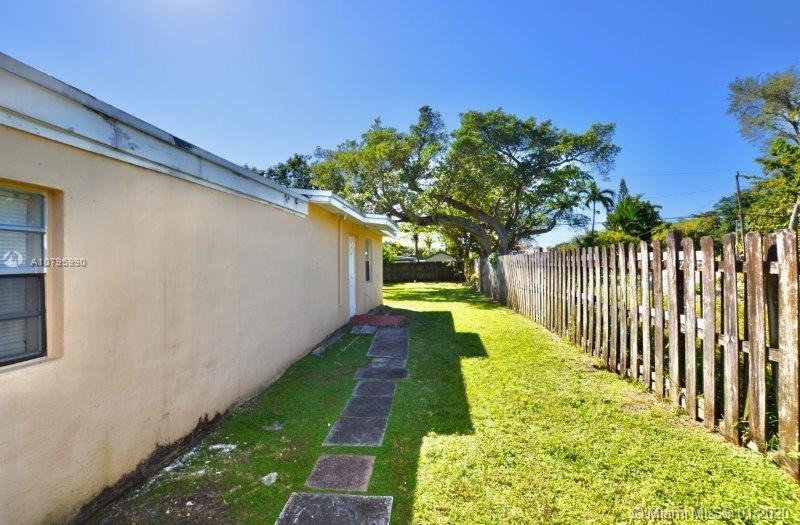 18 Miami Gardens Road West Park, FL 33023 - Photo 10 of 65