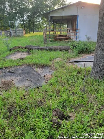 $275,000 | 1130 Blacksmith Row, Weimar, TX 78962