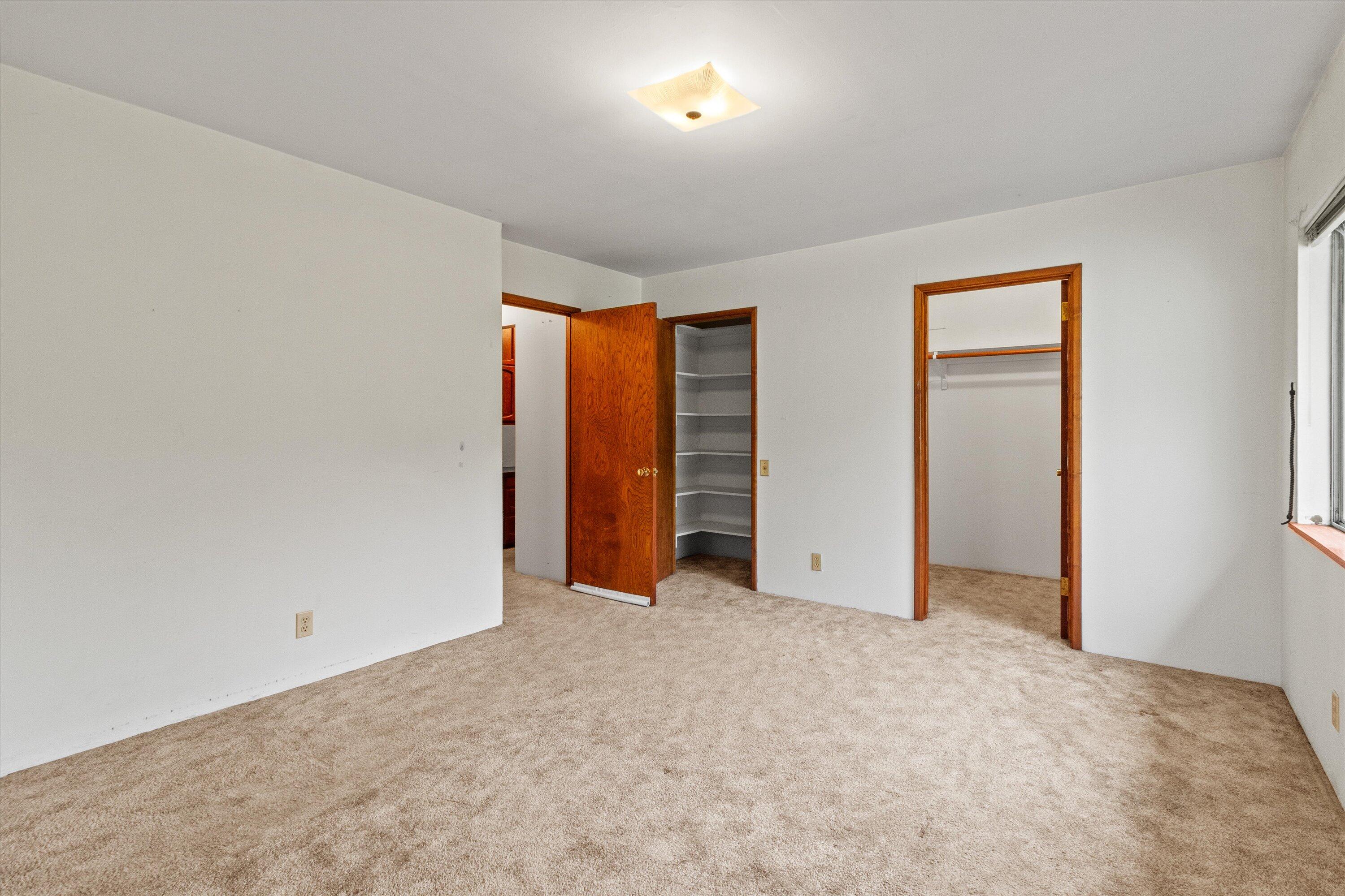 2872 Wards Creek Road Rogue River, OR 97537 - Photo 26 of 37 2nd Bedroom Double Closets