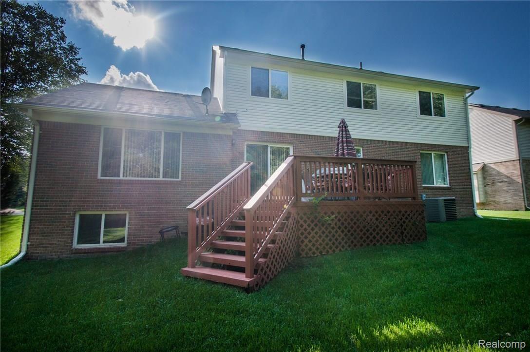2825 Long Meadow Lane Rochester, MI 48307 - Photo 51 of 58 LongMeadowLn_2825_Back_03.jpg