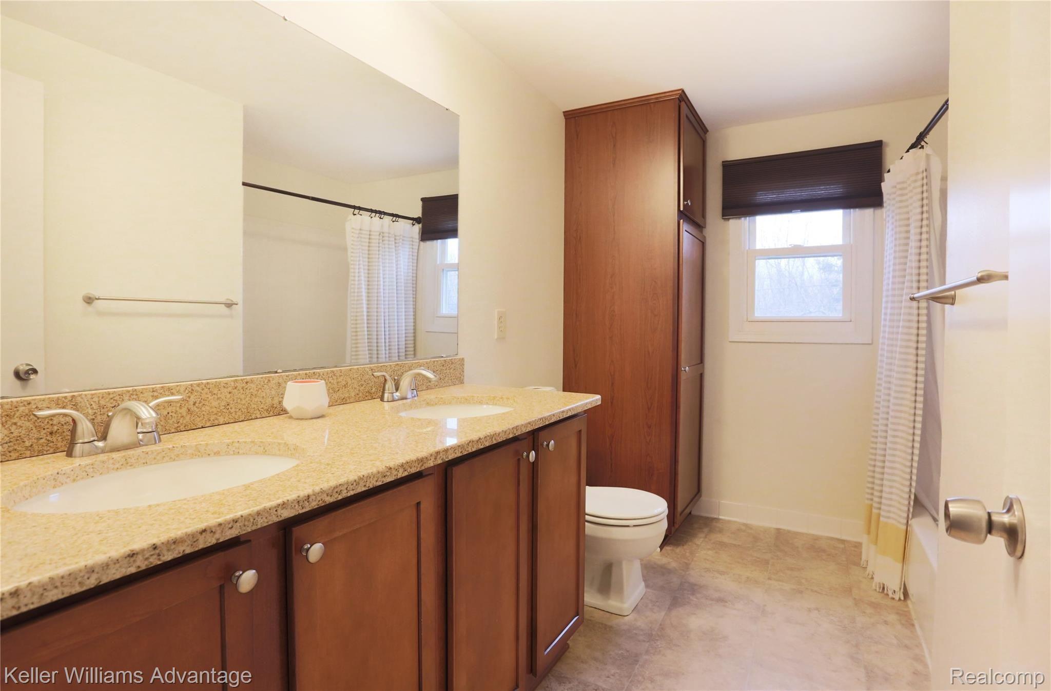 46671 Strathmore Road Plymouth, MI 48170 - Photo 21 of 27 0I0A1207.jpeg