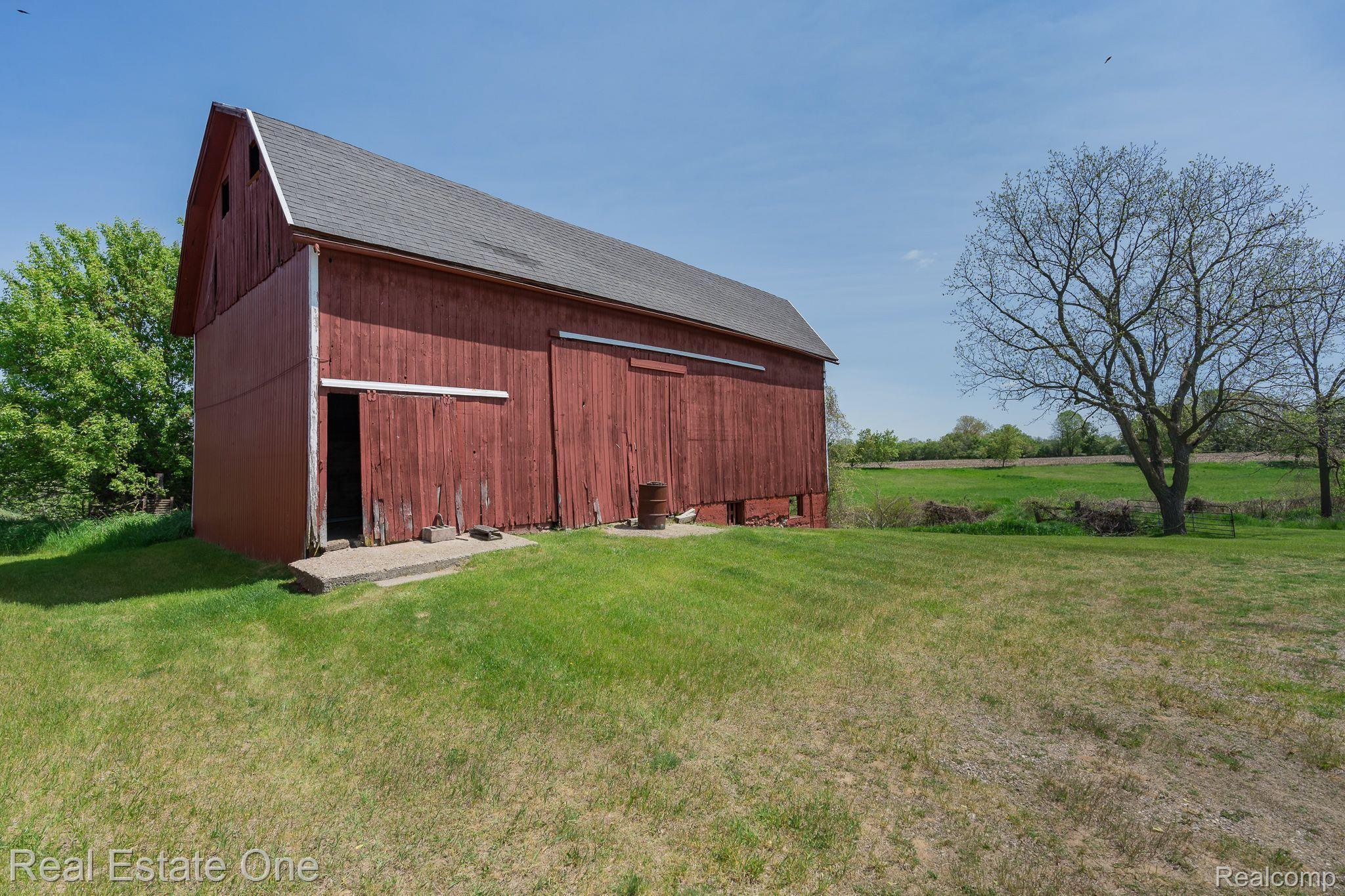 4190 Pratt Road Metamora, MI 48455 - Photo 34 of 53 Vintage Livestock & Hay Barn