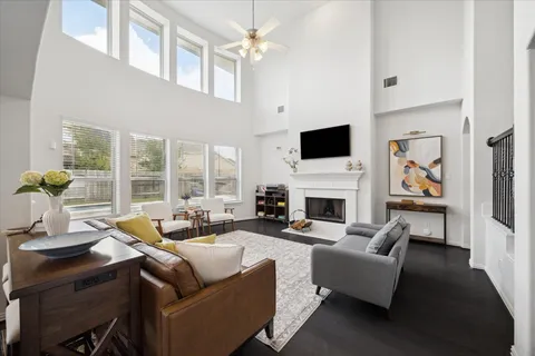 $660,000 | 2423 Flowering Brook Lane, Sugar Land, TX 77479