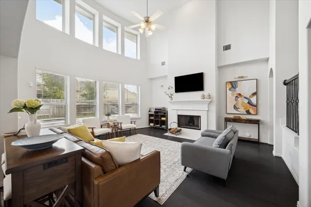 $660,000 | 2423 Flowering Brook Lane, Sugar Land, TX 77479