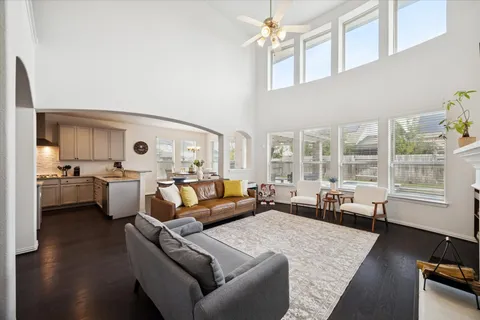 $660,000 | 2423 Flowering Brook Lane, Sugar Land, TX 77479