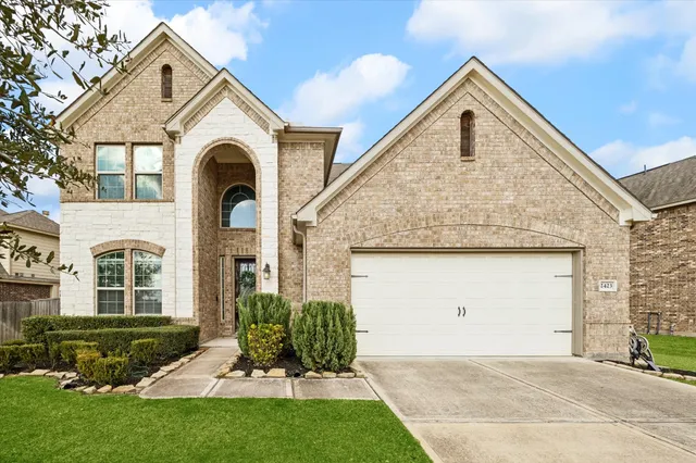 $660,000 | 2423 Flowering Brook Lane, Sugar Land, TX 77479