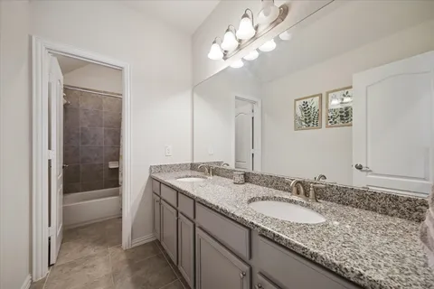 $660,000 | 2423 Flowering Brook Lane, Sugar Land, TX 77479