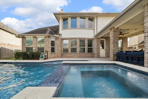 $660,000 | 2423 Flowering Brook Lane, Sugar Land, TX 77479