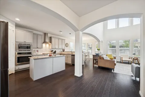 $660,000 | 2423 Flowering Brook Lane, Sugar Land, TX 77479