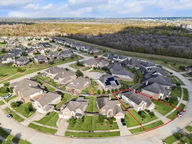 $660,000 | 2423 Flowering Brook Lane, Sugar Land, TX 77479