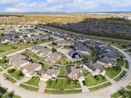 $660,000 | 2423 Flowering Brook Lane, Sugar Land, TX 77479