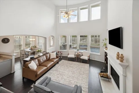 $660,000 | 2423 Flowering Brook Lane, Sugar Land, TX 77479