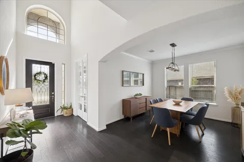 $660,000 | 2423 Flowering Brook Lane, Sugar Land, TX 77479