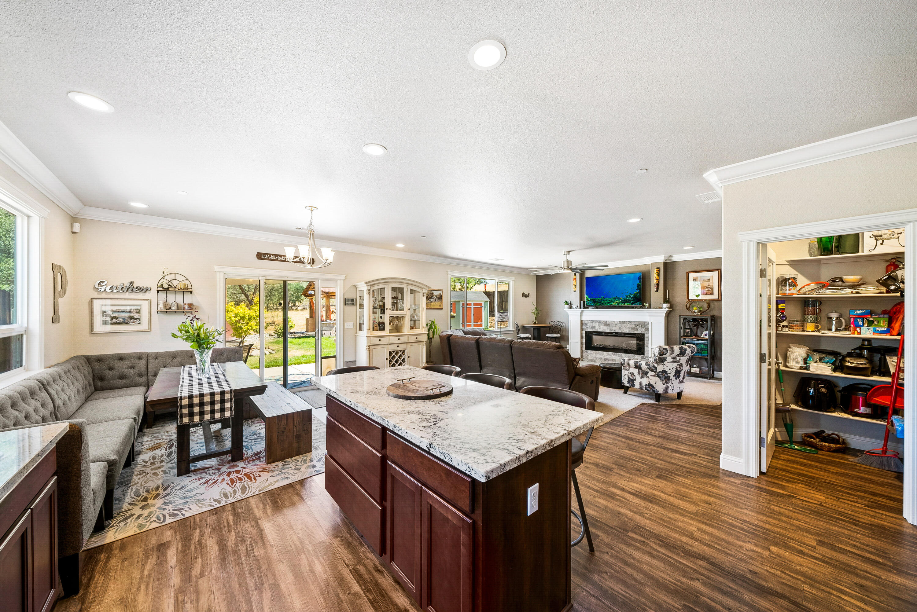 1906 Tarmac Road Redding, CA 96003 - Photo 12 of 48 HARRISONM-45