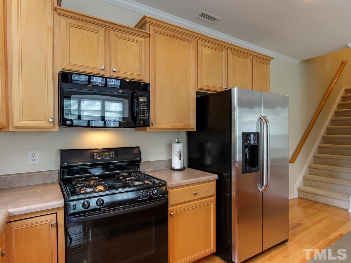 6841 Middleboro Drive Raleigh, NC 27612 - Photo 9 of 25