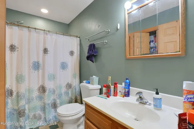 a room with lots of chairs and musical instruments