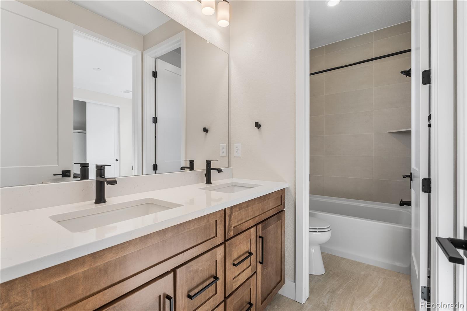 11133 Tenor Trail Lone Tree, CO 80134 - Photo 12 of 44