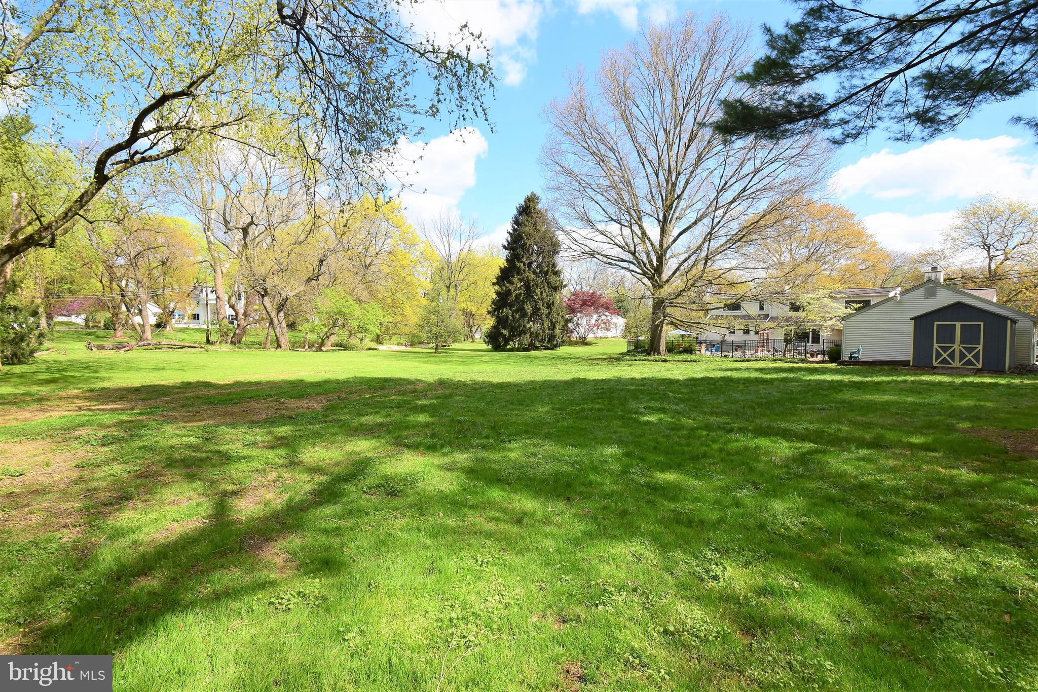 1550 Glenhardie Road Wayne, PA 19087 - Photo 38 of 38 a view of a trees with a big yard