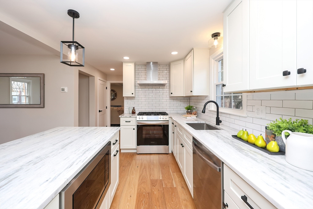 3 Potter Road Framingham, MA 01701 - Photo 5 of 38