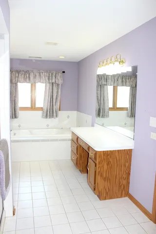 $324,900 | 13537 Latrobe Avenue, Unit 7, Crestwood, IL 60418