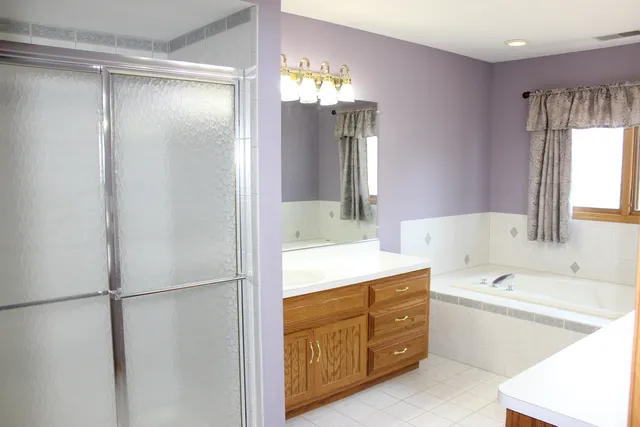 $324,900 | 13537 Latrobe Avenue, Unit 7, Crestwood, IL 60418