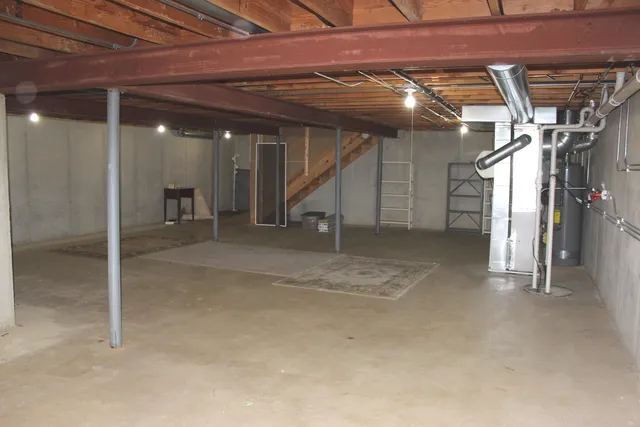 $324,900 | 13537 Latrobe Avenue, Unit 7, Crestwood, IL 60418