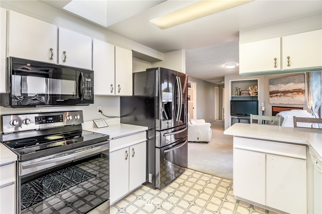 1095 Arrowhead Road Camano Island, WA 98282 - Photo 14 of 37 Gallery Image 14