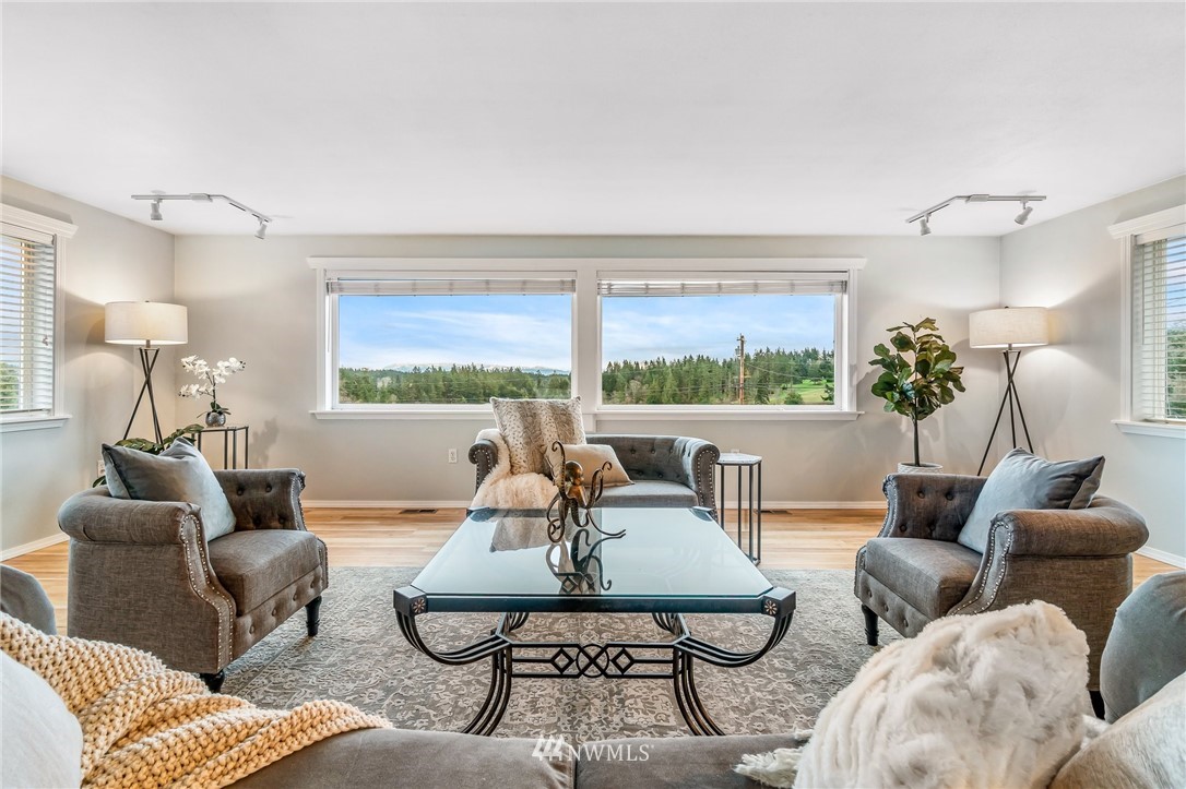 1095 Arrowhead Road Camano Island, WA 98282 - Photo 8 of 37 Gallery Image 8