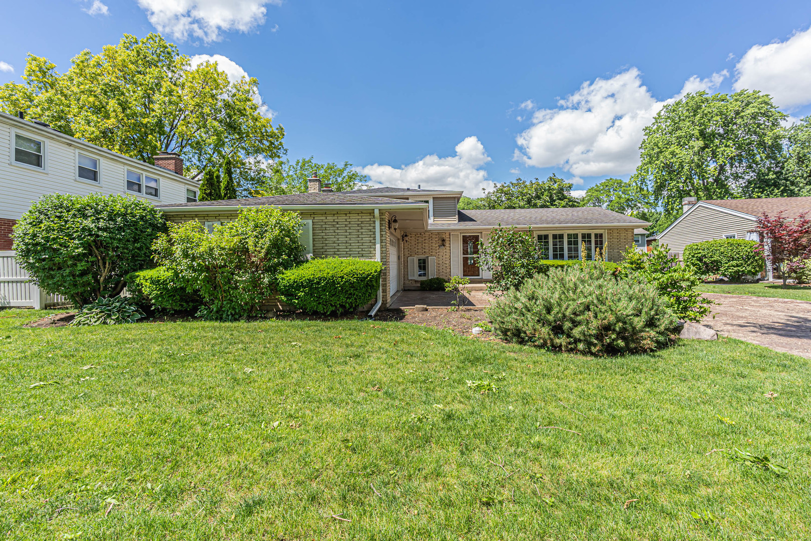 210 West Pickwick Road Arlington Heights, IL 60005 - Photo 33 of 35