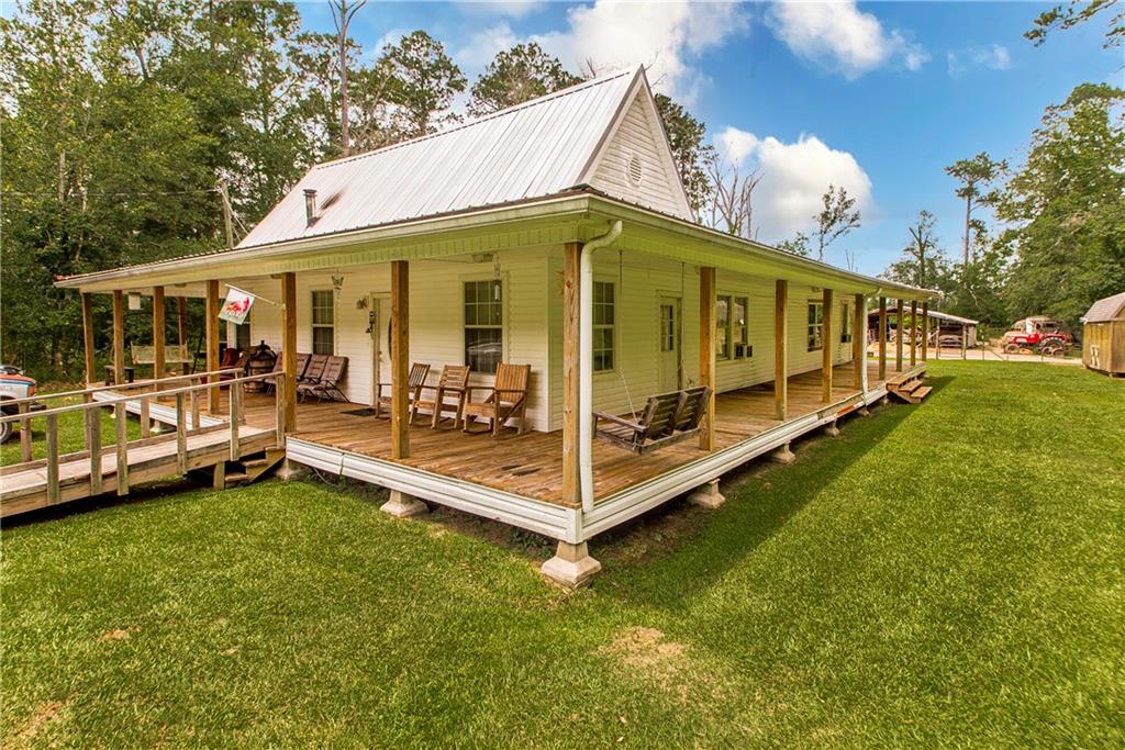 19771 McLin Road Livingston, LA 70754 - Photo 1 of 31 Gallery Image 1