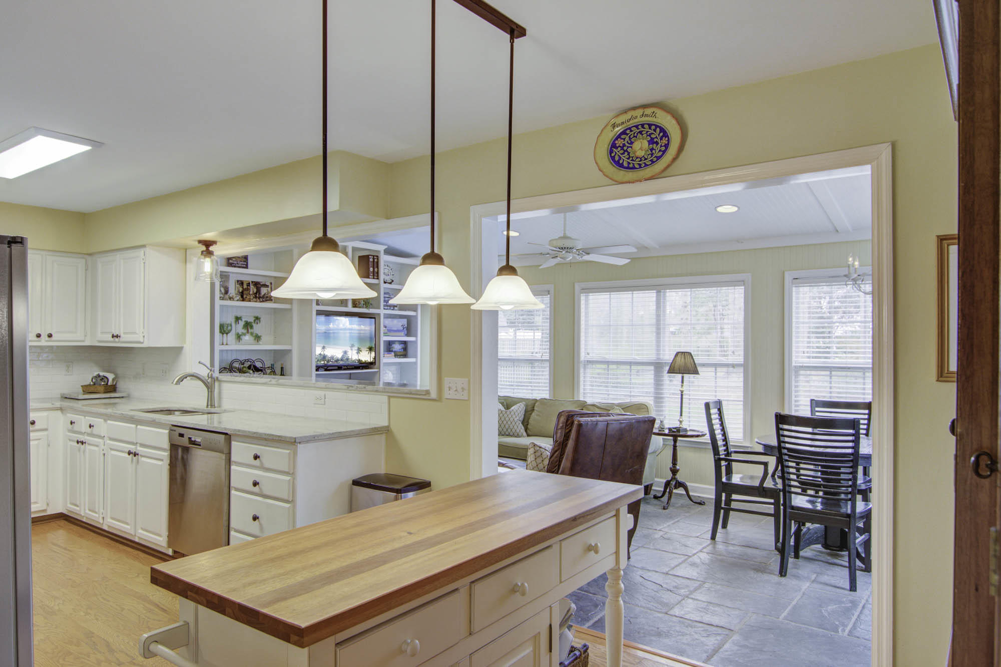 439 Springfield Road Mount Pleasant, SC 29464 - Photo 11 of 32 17
