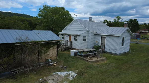 $137,000 | 702 Alleghany Avenue, Clifton Forge, VA 24422