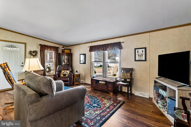 $179,900 | 113 Hickory Drive, Hatfield, PA 19440