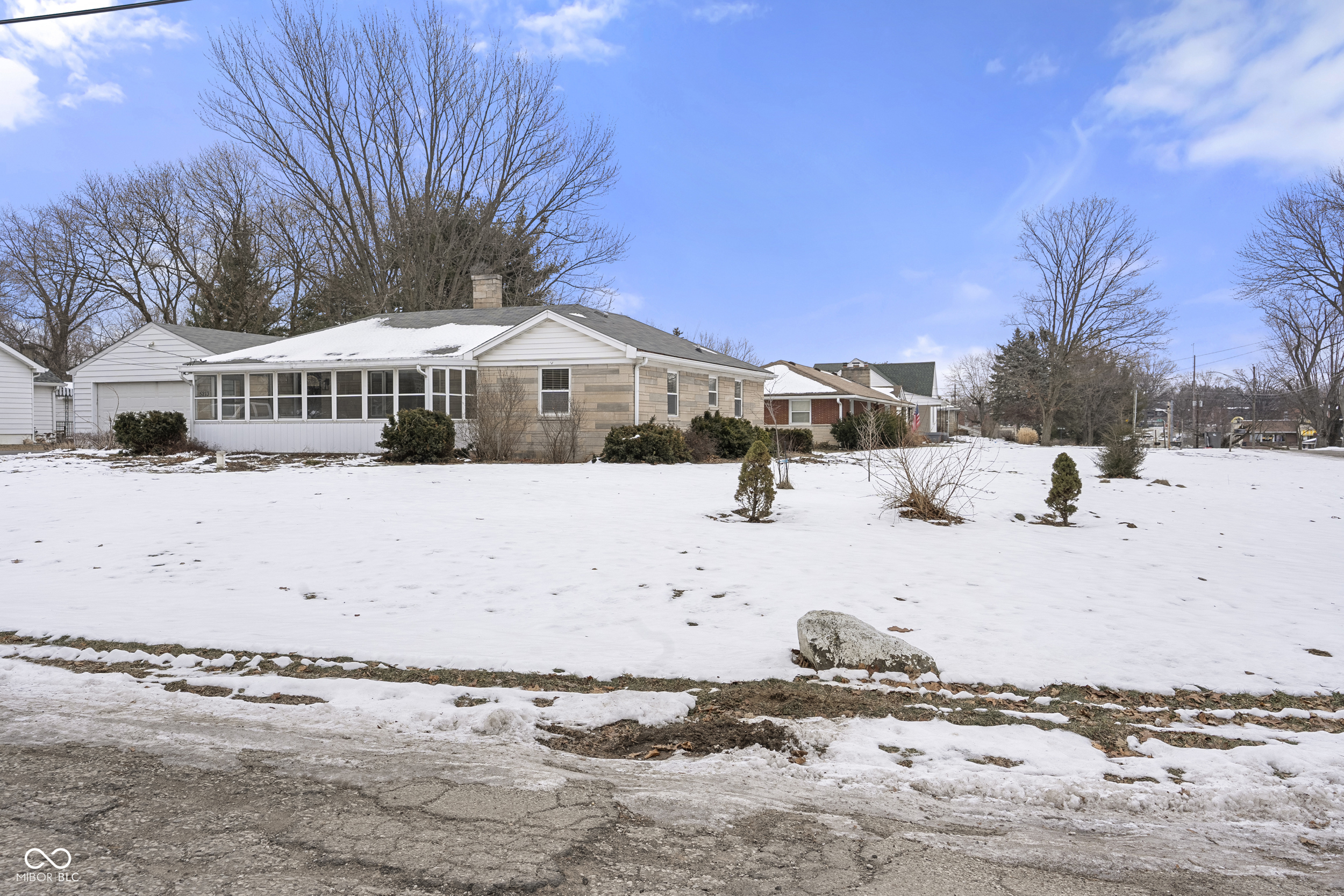 5213 Cordes Road Indianapolis, IN 46227 - Photo 3 of 34 Gallery Image 3