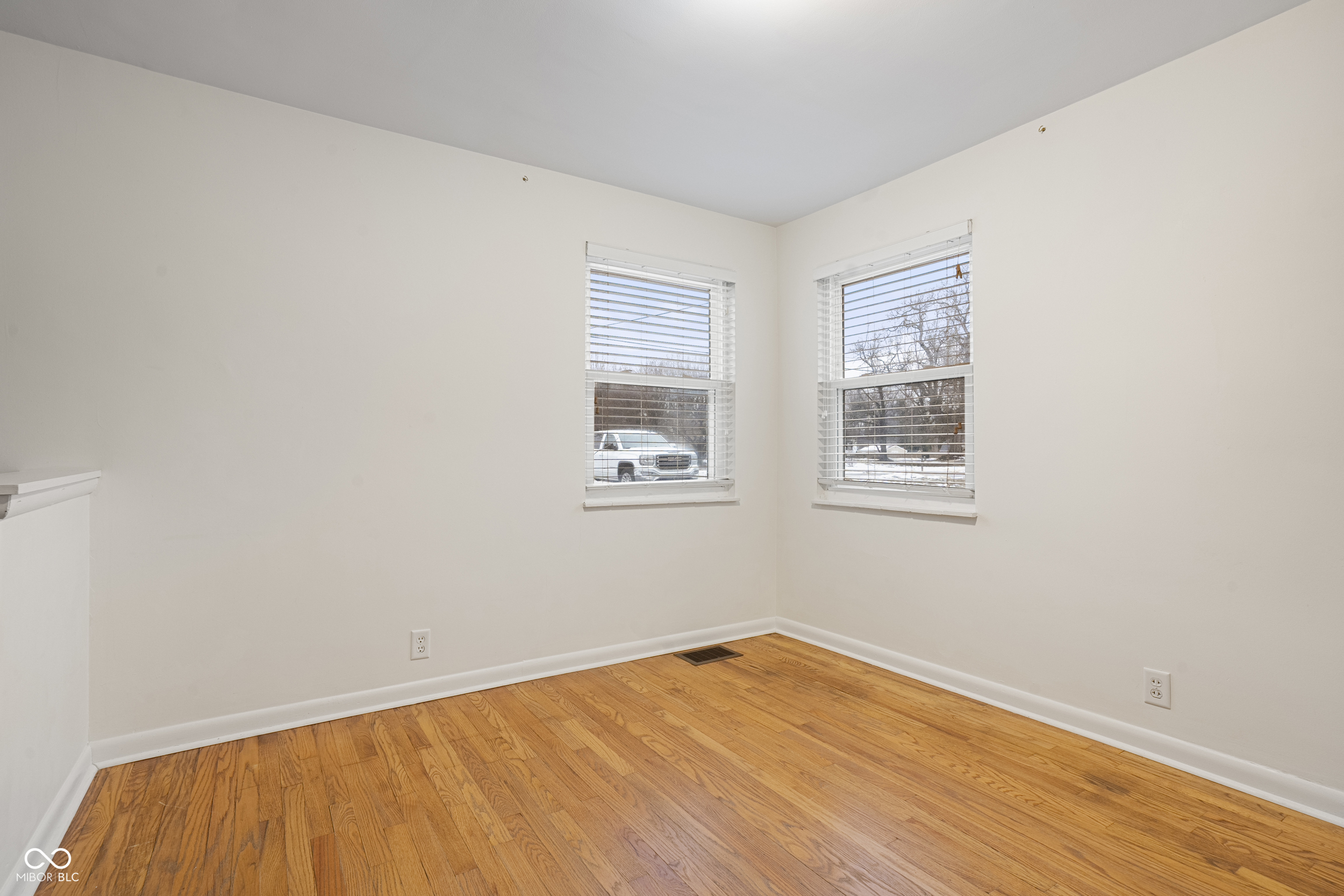 5213 Cordes Road Indianapolis, IN 46227 - Photo 10 of 34 Gallery Image 10