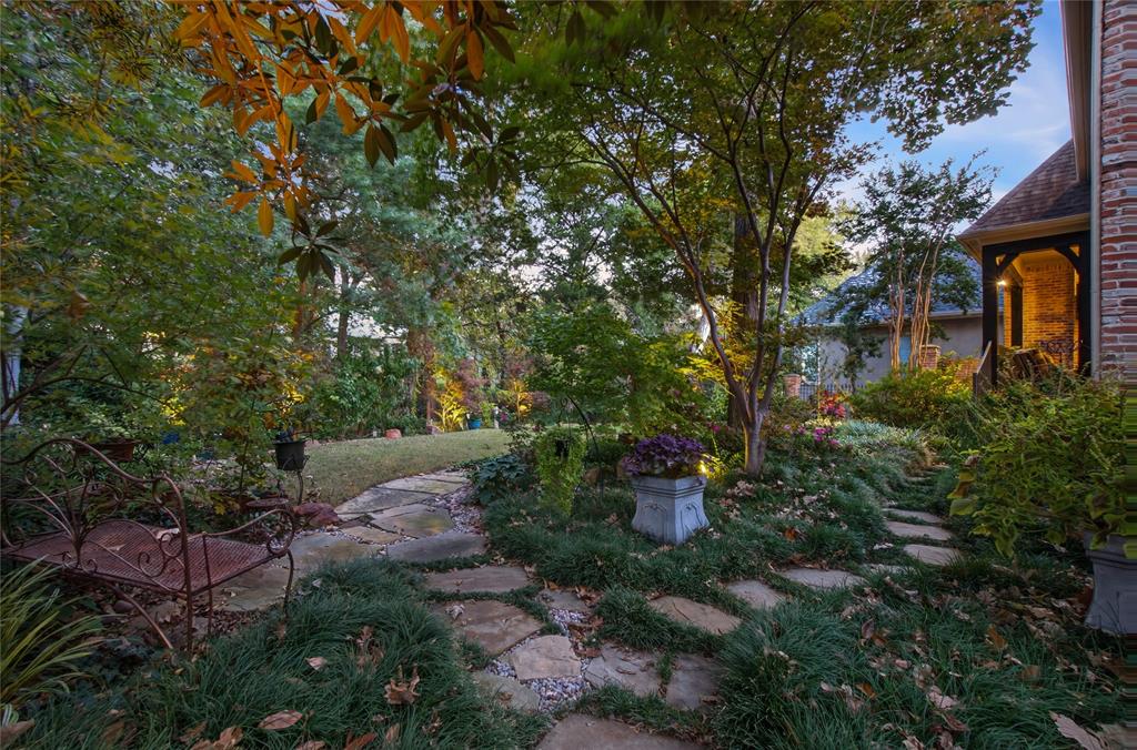 11836 Preston Brook Place Dallas, TX 75230 - Photo 35 of 40 View of yard