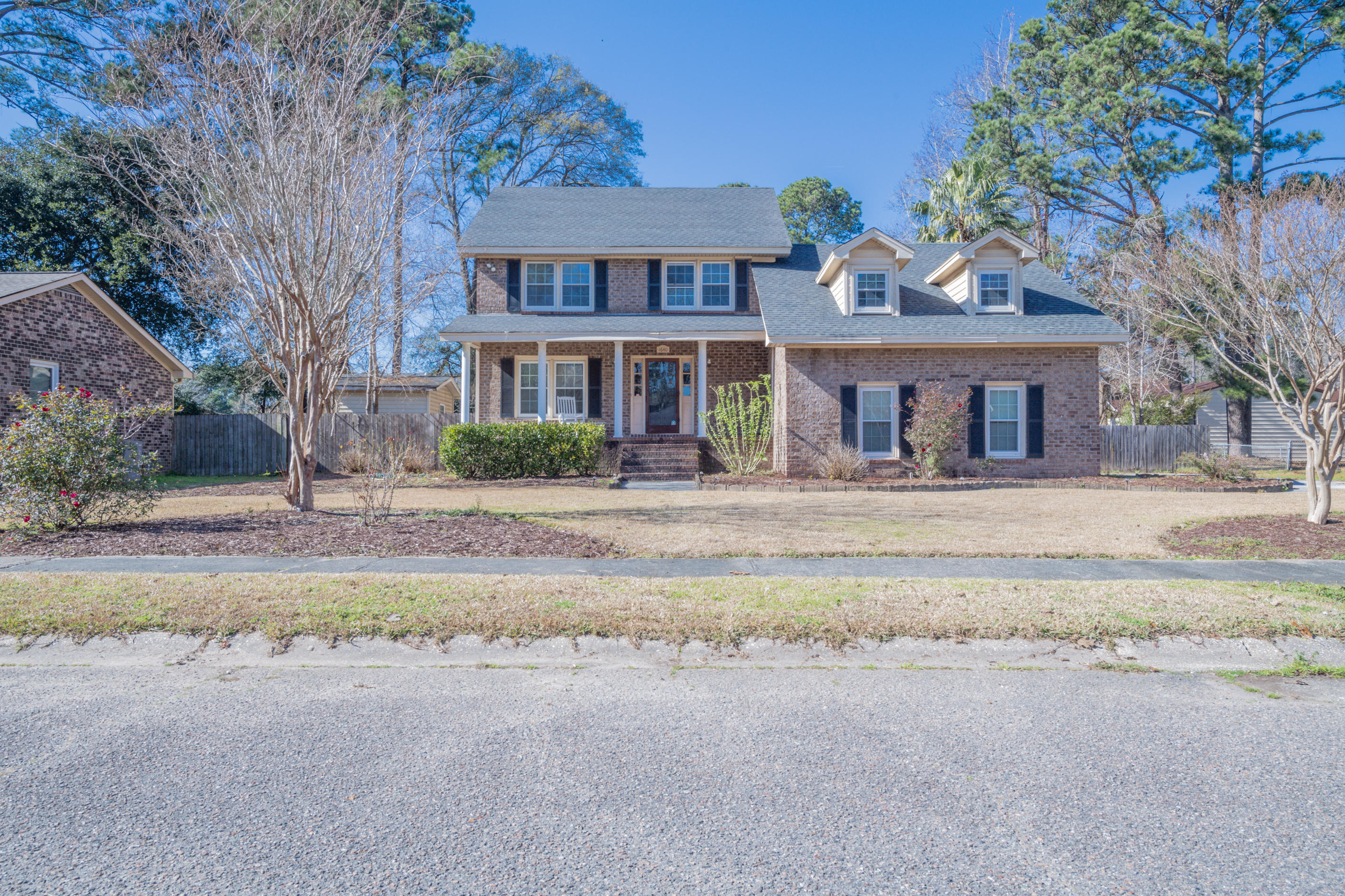1640 Sulgrave Road Charleston, SC 29414 - Photo 3 of 24 DSC_1194