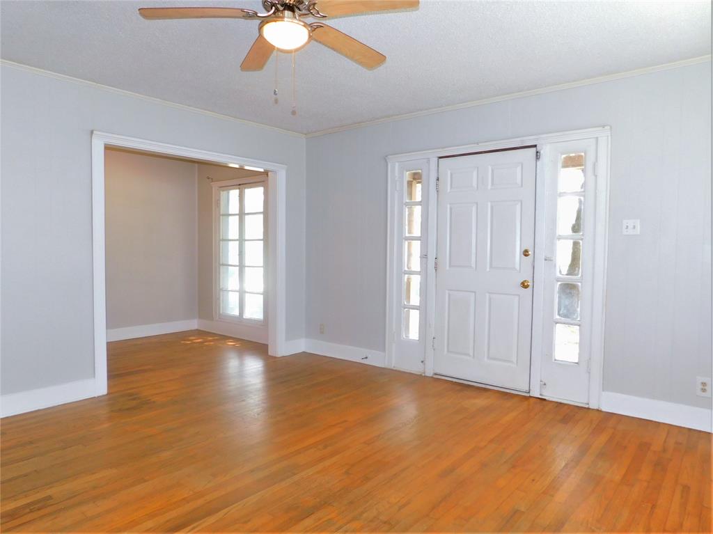 1609 North Locust Street Denton, TX 76201 - Photo 4 of 18 Gallery Image 4