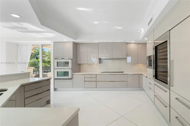 $10,900,000 | 7124 Fisher Island Drive, Unit 7124, Miami Beach, FL 33109