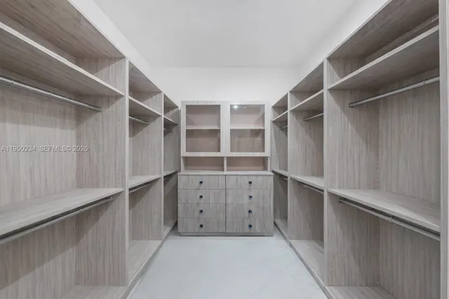 $10,900,000 | 7124 Fisher Island Drive, Unit 7124, Miami Beach, FL 33109