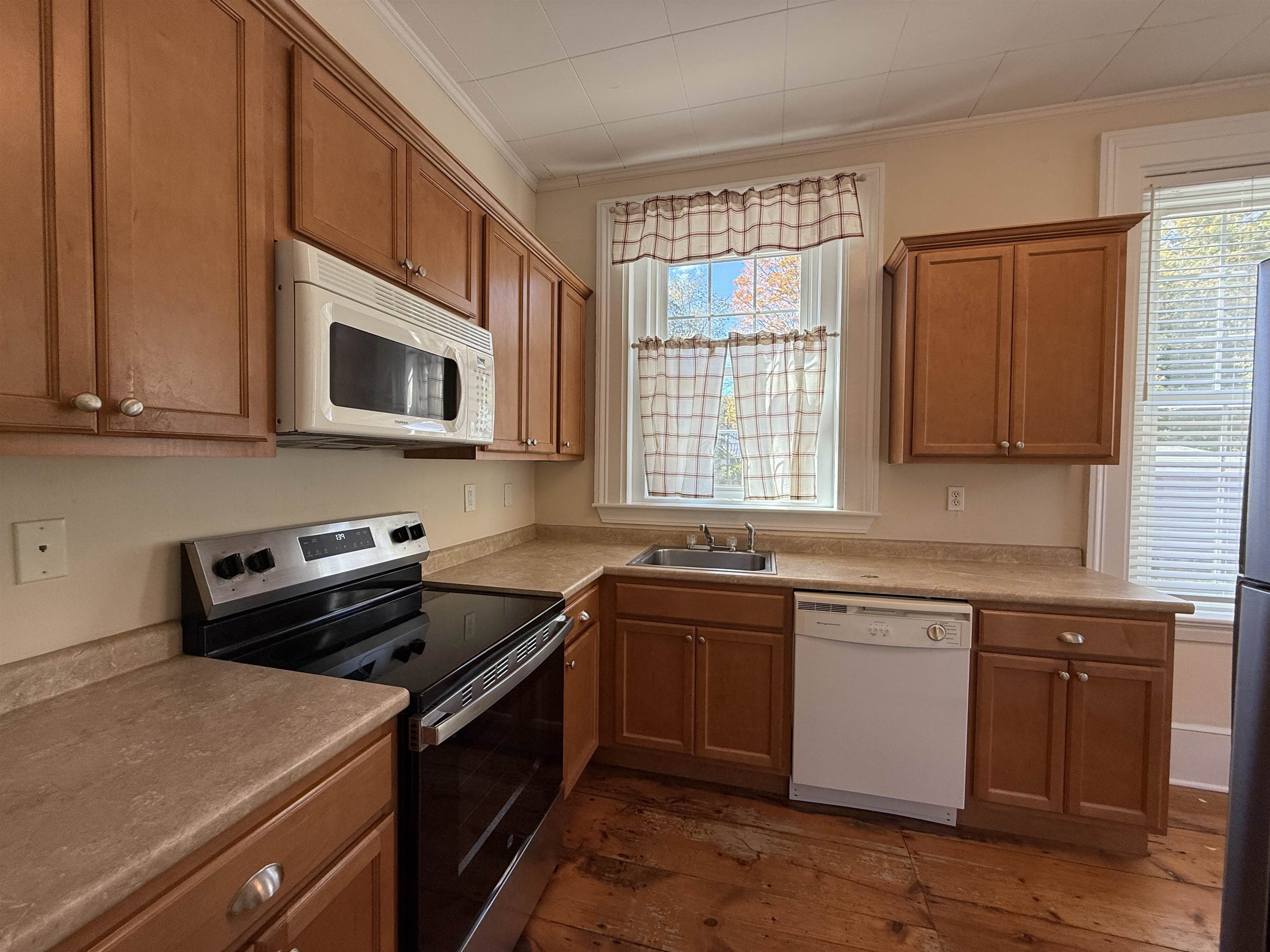 9 Forest Street, Unit 3 Exeter, NH 03833 - Photo 8 of 17