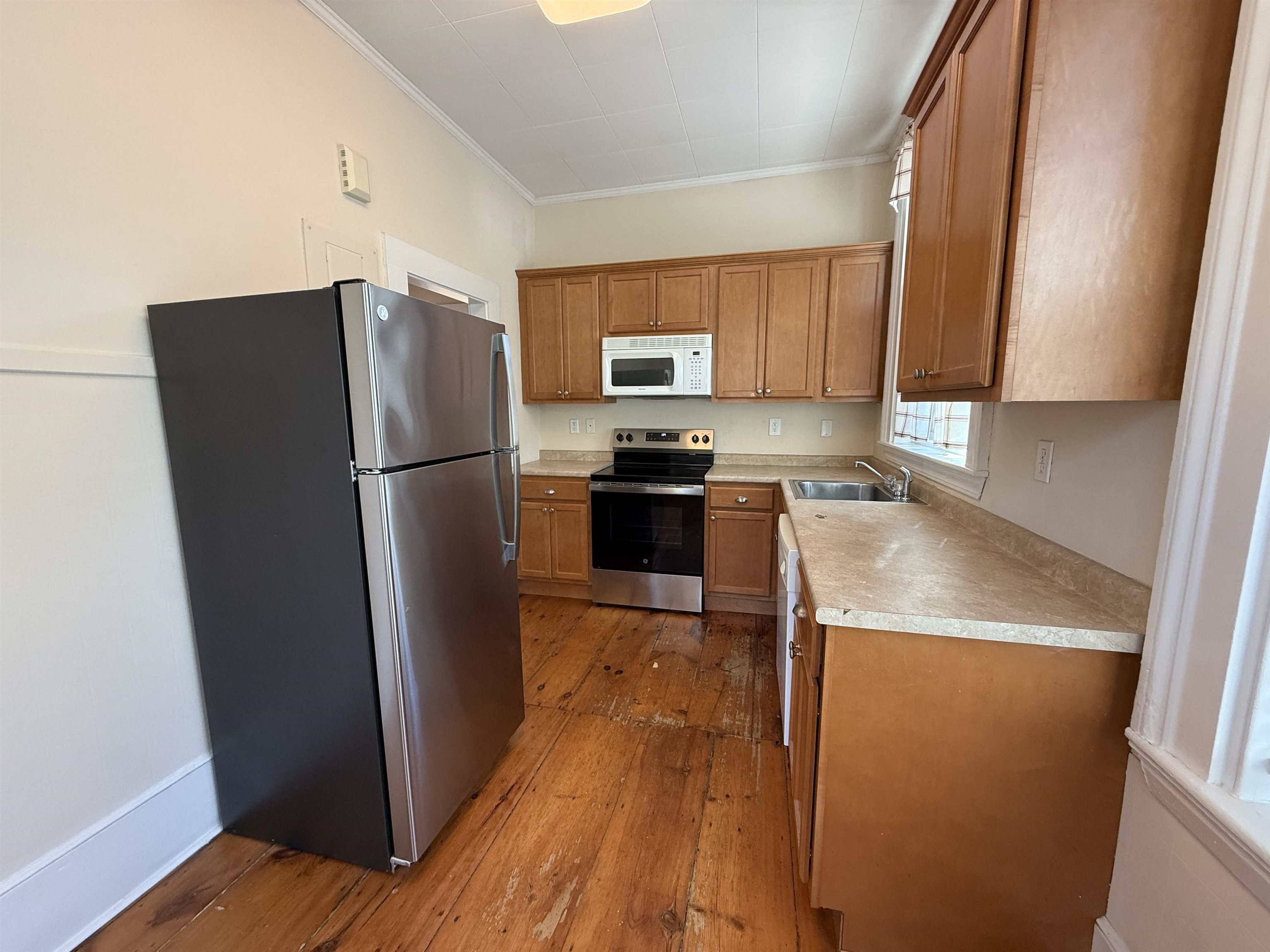 9 Forest Street, Unit 3 Exeter, NH 03833 - Photo 9 of 17