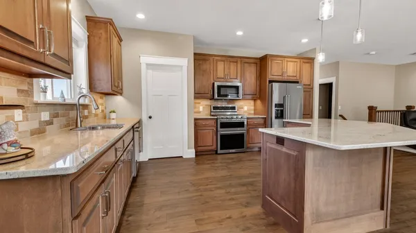 $924,900 | S8714 Mertinke Landing, Eleva, WI 54738