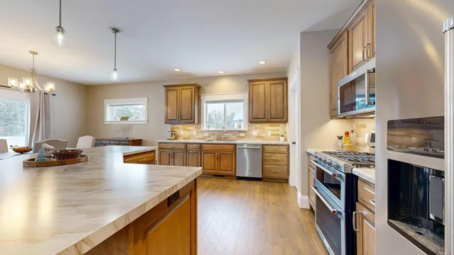 $974,900 | S8714 Mertinke Landing, Eleva, WI 54738