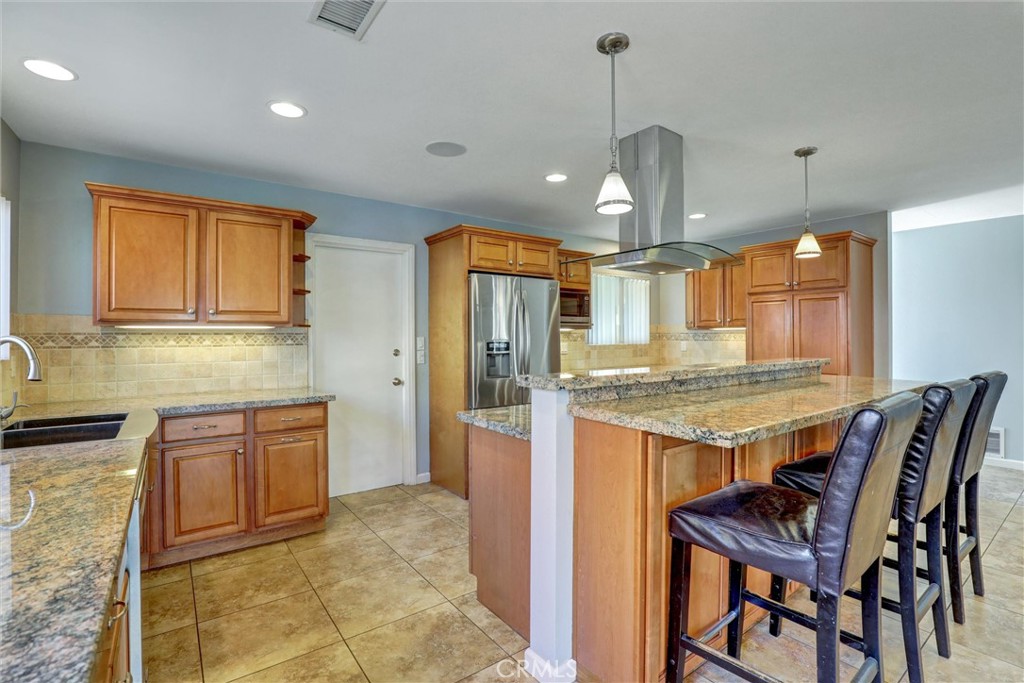 23341 La Vaca Street Lake Forest, CA 92630 - Photo 4 of 42