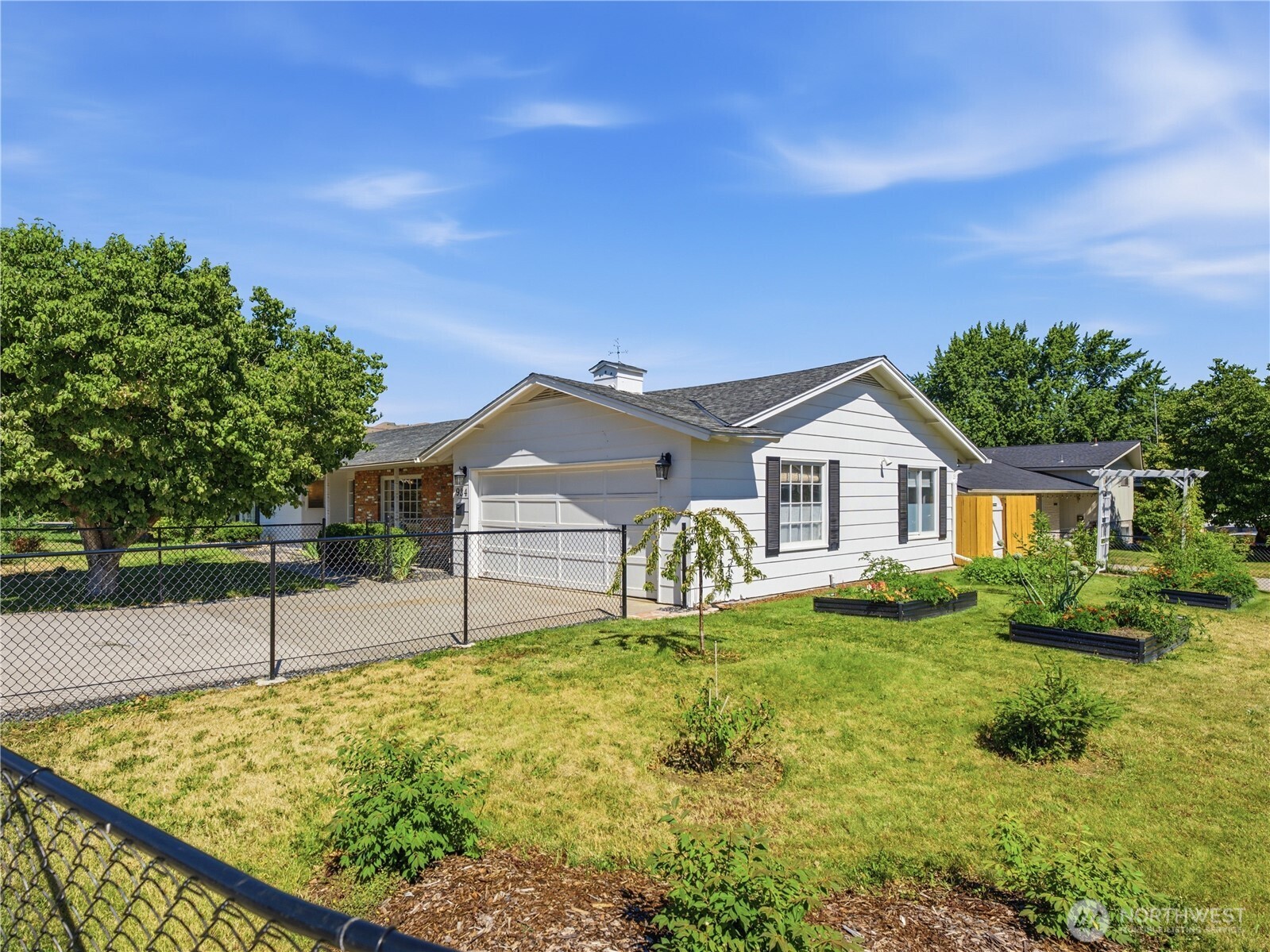 934 Stevens Street Wenatchee, WA 98801 - Photo 4 of 29